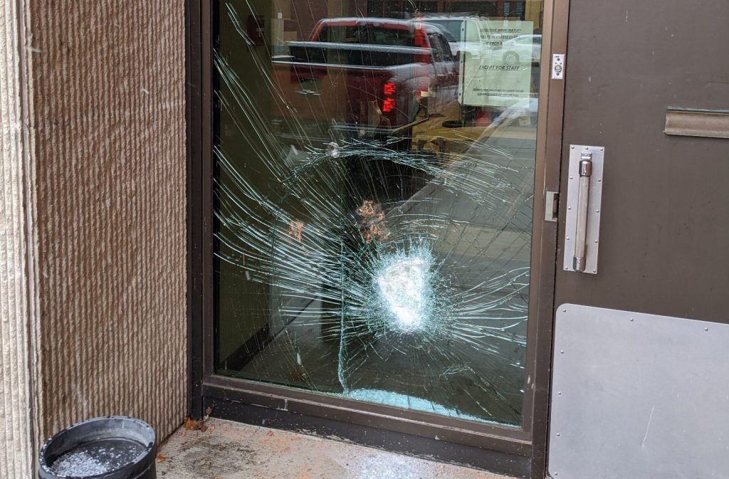Emergency glazier in Peckham